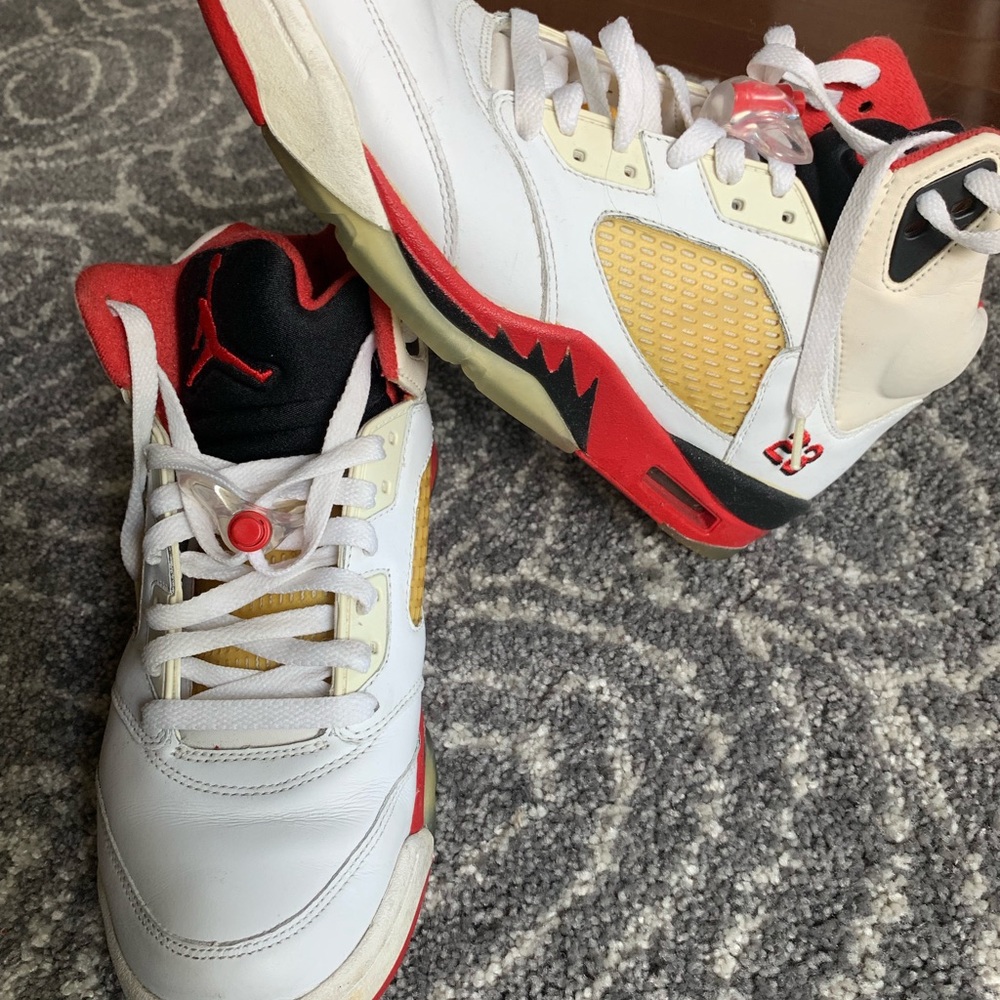 2006 Jordan 5 retro red/white size 9